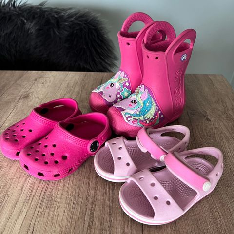 Crocs støvler unicorn og badesandaler og sandaler( alt passer til 21)