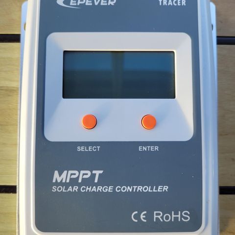 MPPT 10 ampere solcelleregulator + ext. Display.