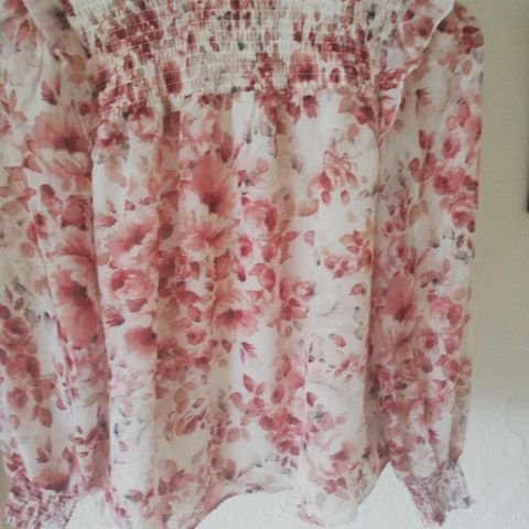 Nydelig bluse str XS