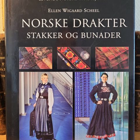 Norske drakter- stakker og bunader