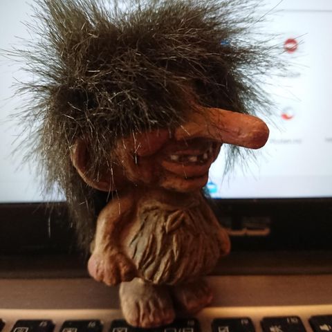 Troll Nyform ca. 9/10 cm. høy