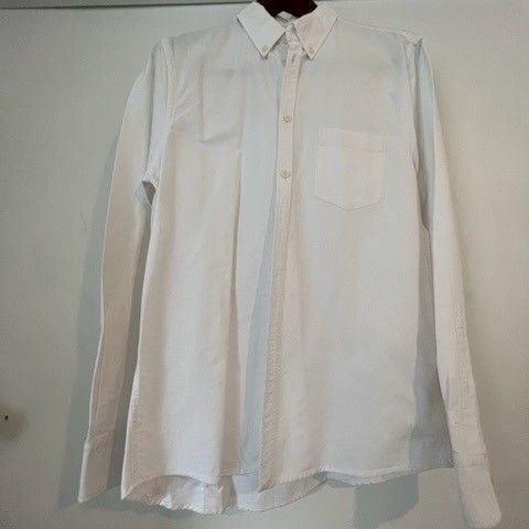 Hvit skjorte fra Filippa K i str. L - slim fit