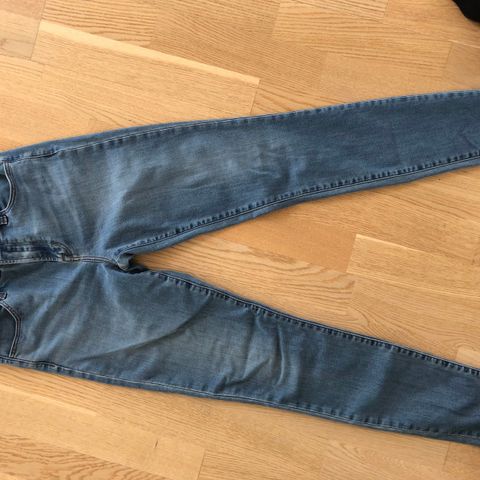 Jeans, , J Brand. 150,-