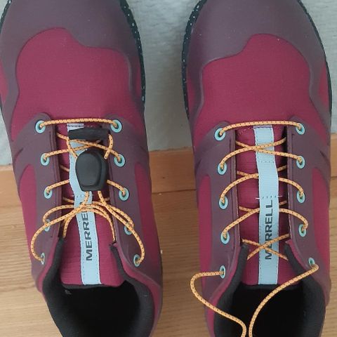 Ny flott tursko  fra Merrell Altalight Waterproof str 37 ungdom