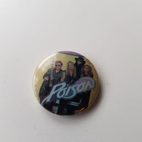 Vintage Poison button, kan sendes