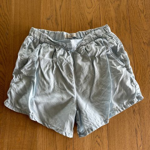 Zara lyseblå shorts med lommer