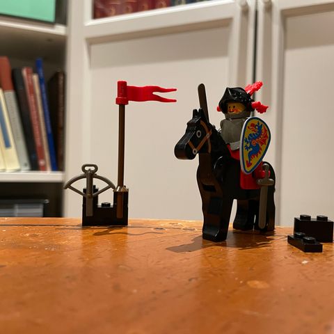 LEGO Castle 6009: Black Knight