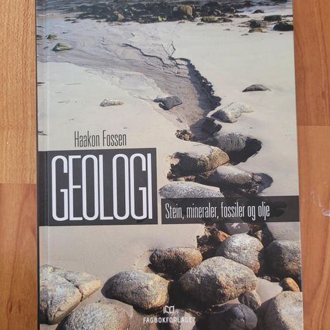 Geologi - stein, materialer, fossiler og olje.