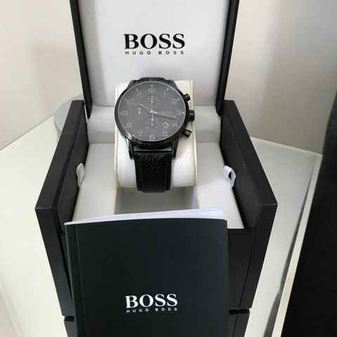 Hugo Boss klokke selges