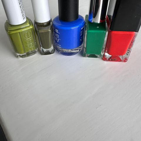 Neglelakk essie cnd London grace nailsinc