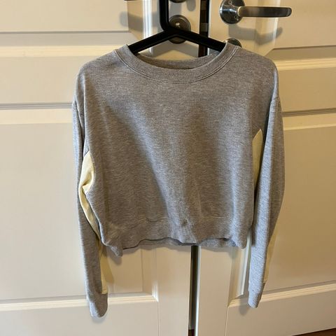 Basic grå genser