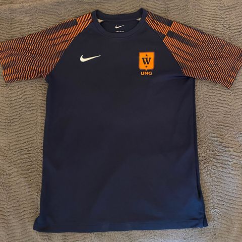 t-skjorte wang nike dri-fit