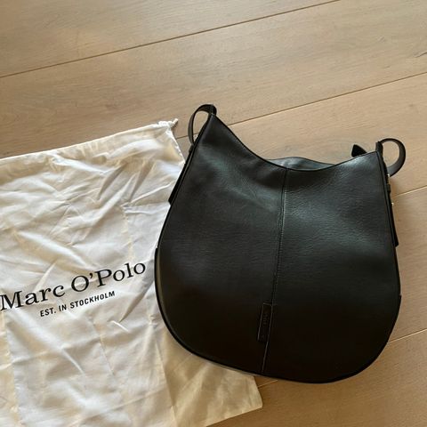 Marc O’Polo sort skinnveske, kun 800,-