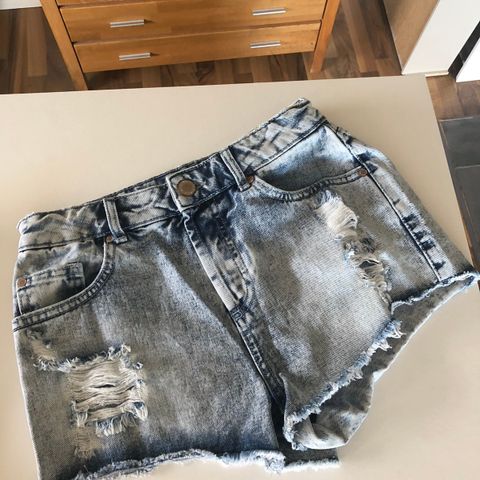 Denim / dongeri shorts. Str. M. Som ny.