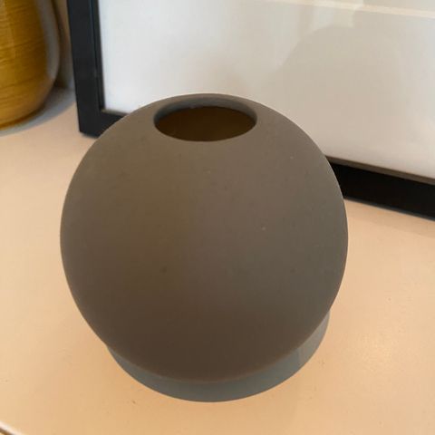 Cooe ball vase 8 cm