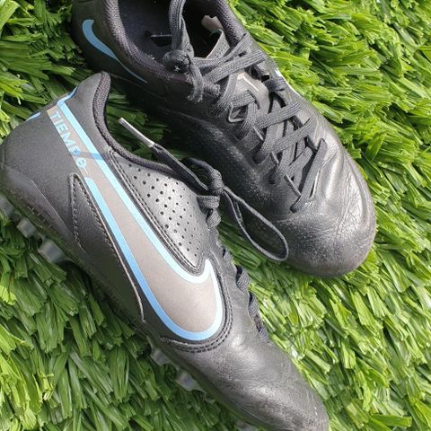 Nike Tiempo kunstgressko str 35