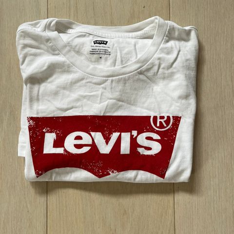 Levi’s t-skjorte str. M