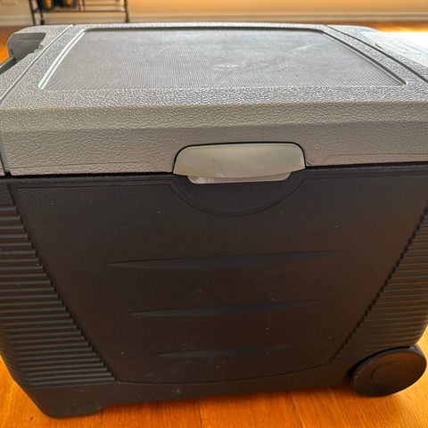 Cooler box 45 L/Kjøleboks