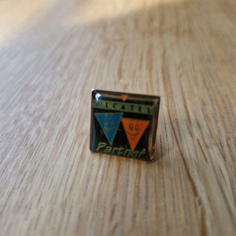 Alcatel partner pin