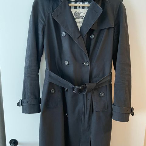 Burberry trenchcoat