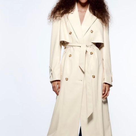 Trenchcoat jakke fra Zara i imitert skinn