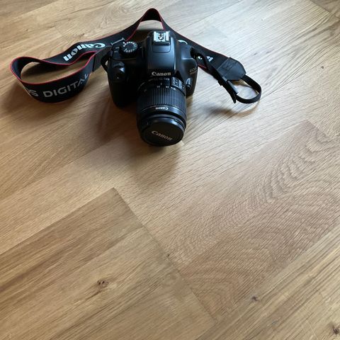 Canon Eos 1100 D Kamera med lader