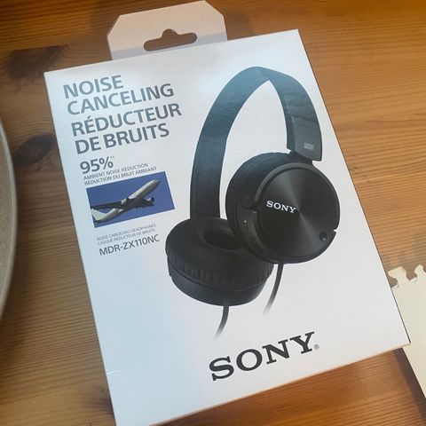 Sony noise cancelling hodetelefoner