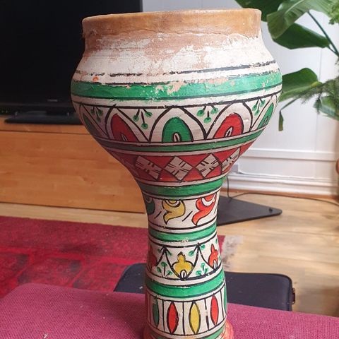 Darbuka tromme i keramikk - antakeligvis fra 60 tallet libanon
