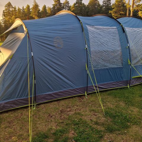Stort og romslig 4-persons telt til leie