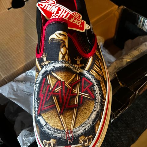 VANS / SLAYER classic slip-ons (sjeldne, ubrukt i eske, størrelse US 10 = EU 43)