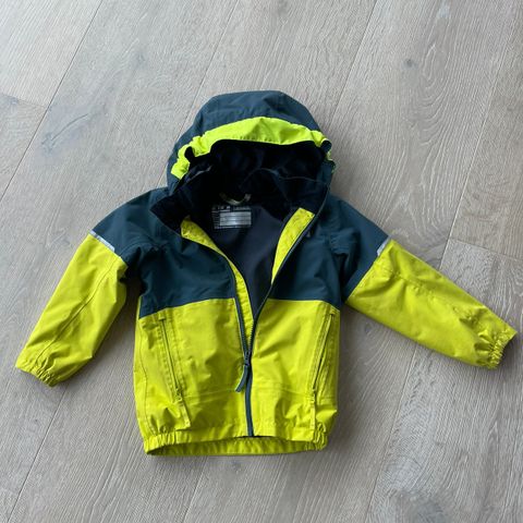 Helly Hansen allværsjakke i str. 110