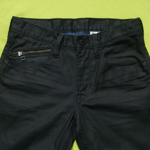 H&M &Denim Slim svarte jeans med skinnpreg str 158 cm (ca W26 L 29) topp stand
