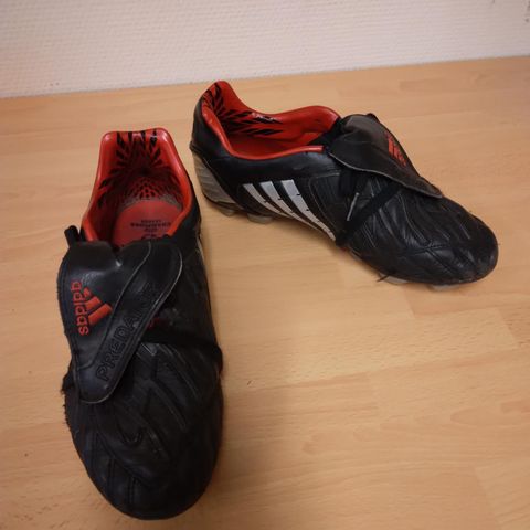 Adidas fotballsko str.38,5