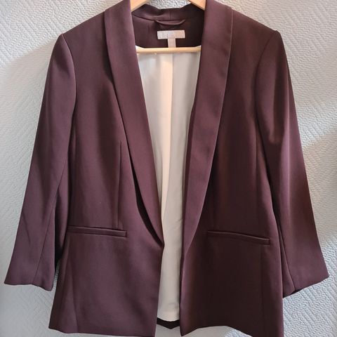 Vinrød blazer fra H&M str 40