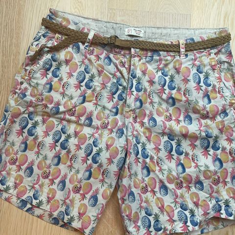 Esprit shorts str 38