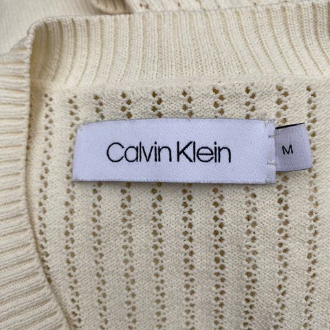 GENSER / TOPP I KREMHVITT HULLSTRIKK - FRA CALVIN KLEIN