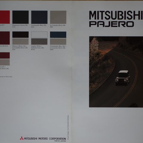 Mitsubihi 1994 Pajero brosjyre med fargeprøver