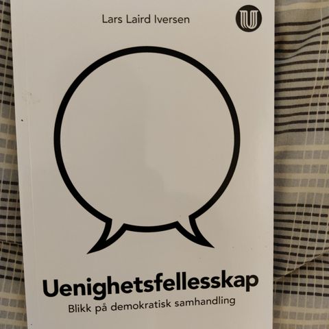 Uenighetsfelleskap - Iversen (HIDID313)