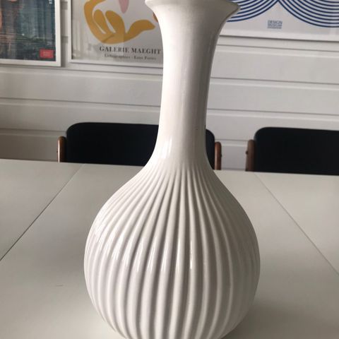 Michael Andersen vintage dansk design stor hvit rillet vase i keramikk