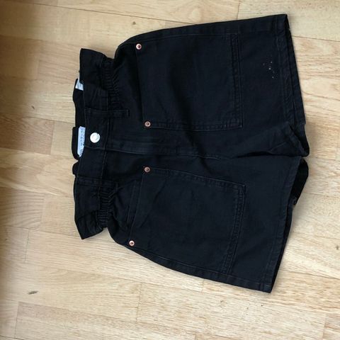 Råtøff shorts fra Zara!