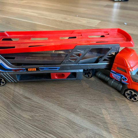 Hot wheels city blastin rig - truck