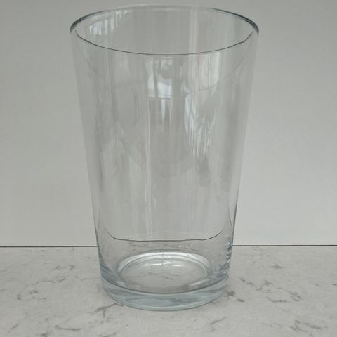 Flott solid, tung og tykk glass kolbe - glassvase - glass - glasslykt.