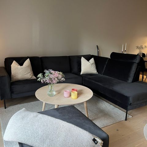 Shibuya sofa med puff og nakkestøtte