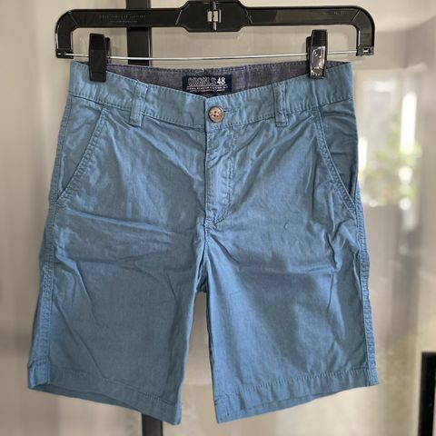 Chinos Shorts str 134 (9 år)