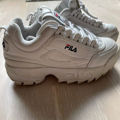 Fila joggesko str 33