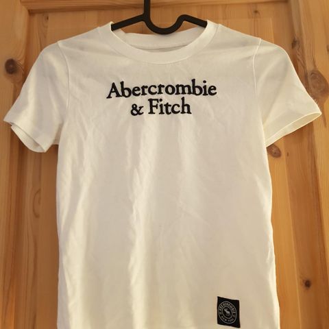Abercrombie & Fitch T-shorte