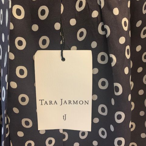 Silke kjole fra Tara Jarmon str 40