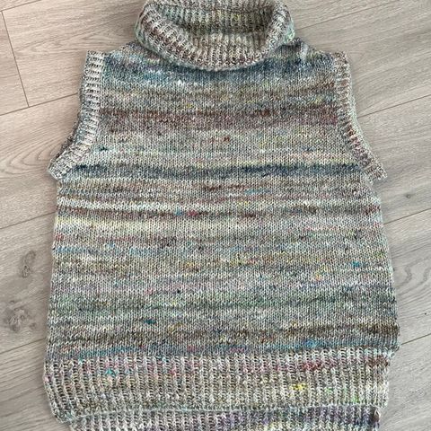 Noro vest