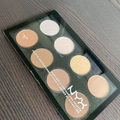 Nyx Highlight & Contour Pro Palette