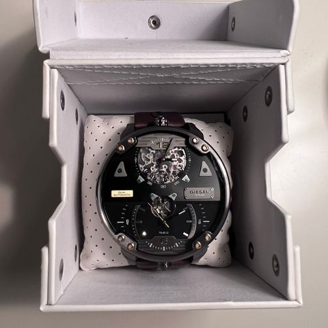 Diesel DZ7365 Dual Automatic (Limited Edition 1042 av 1055 stk)